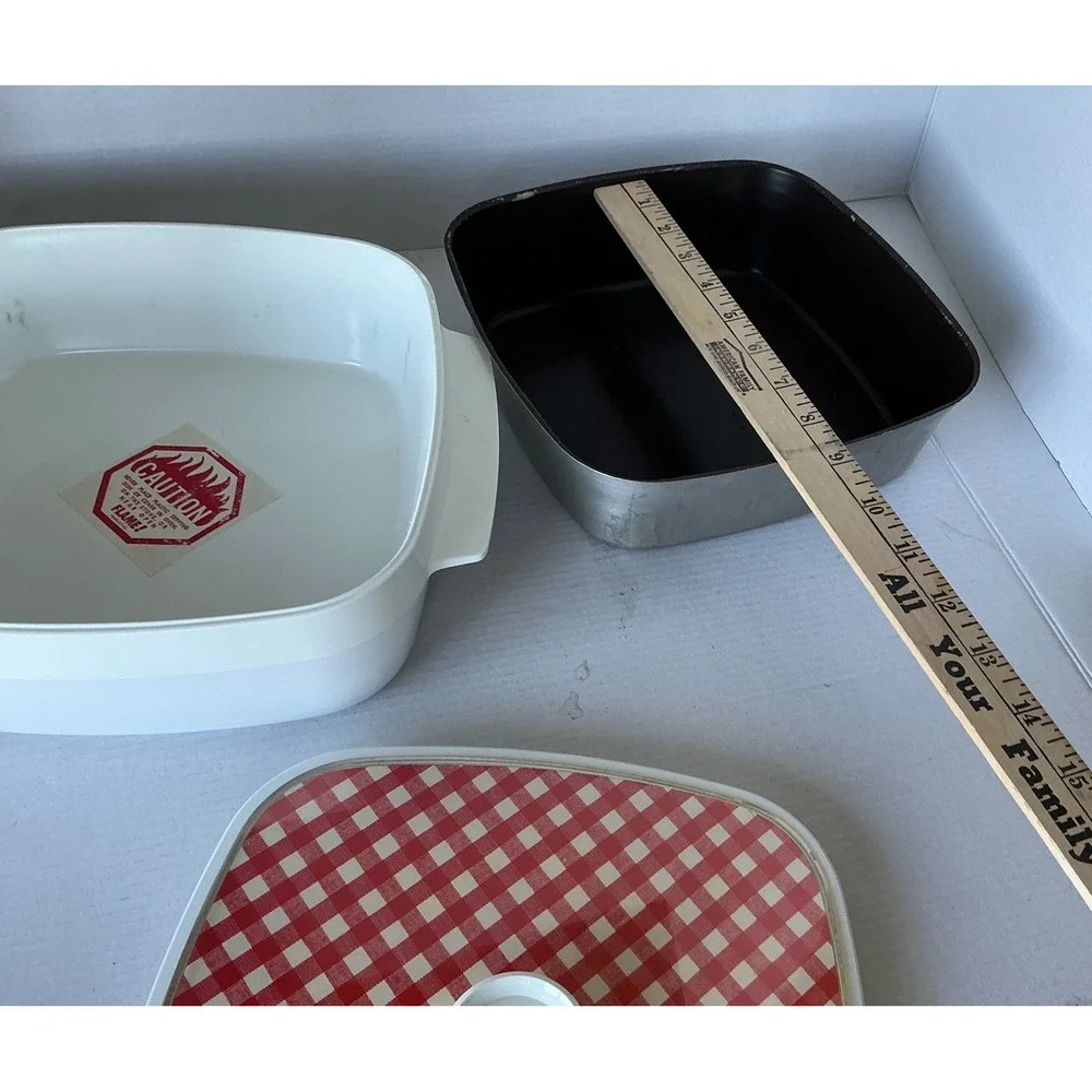 Vintage Insulated‎ Serving Dish Red Gingham Check Lid Retro Picnic 11in